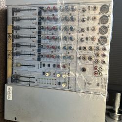 Mixer Behinger EURORACK UB1204-PRO