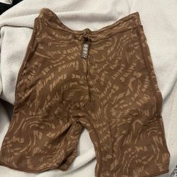 Skims Shorts 2XL