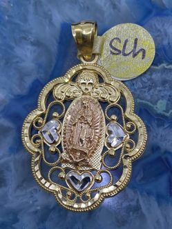 $750 Three Tone Yellow White And Rose Gold Virgin Mary Religious Charm Pendant