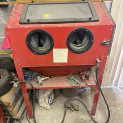  Sand Blasting Cabinet