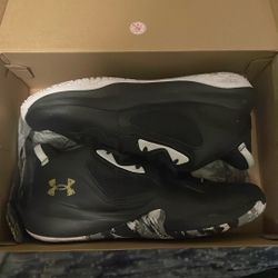 Under Armour Shoes 