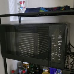 Mainstays 1.1 Cu. ft Microwave Oven in Black