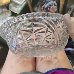 Large Beautiful Crystal Serving Bowl