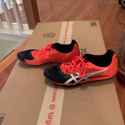 Mens Asic Track Shoes- 9.5
