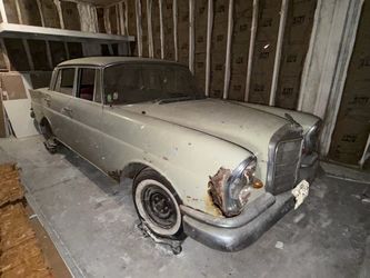 1961 Mercedes 200