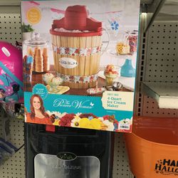 The Pioneer Woman 4 Quart Ice Cream Maker, Sweet Rose for Sale in San  Diego, CA - OfferUp