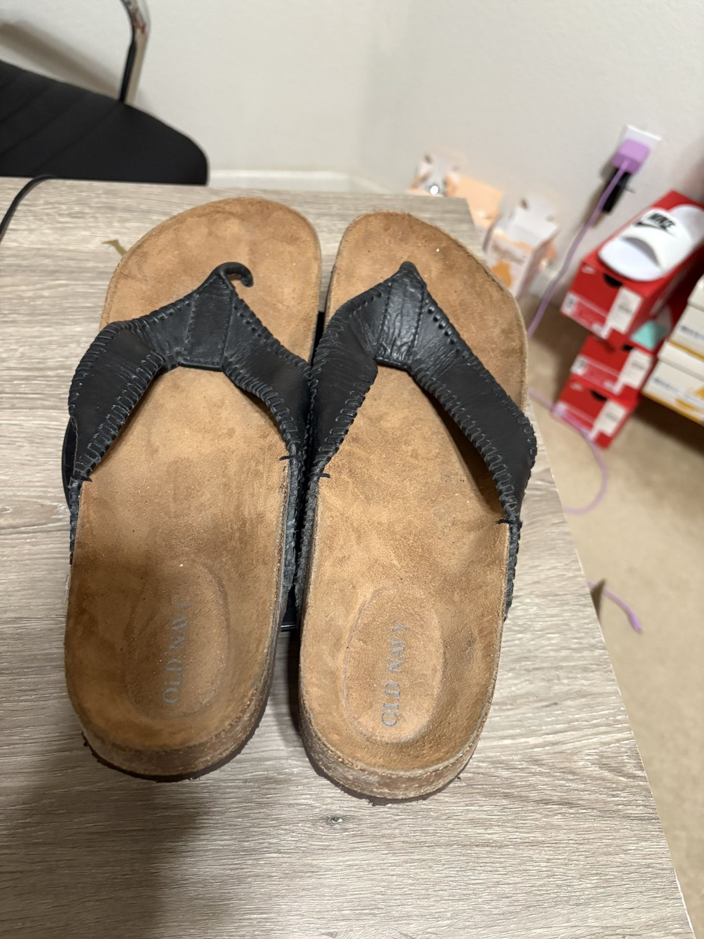 Size 12 : Brown Black Old Navy Flip Flop Sandals