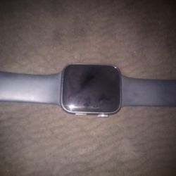 Apple Watch Four 44 MB