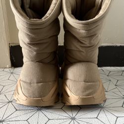 Yeezy boots 