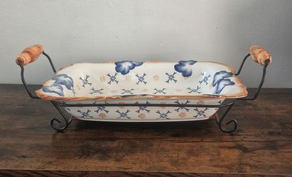 Temp-tations by Tara open casserole or baking dish in the Providence Blue / Morning Glory floral pattern,