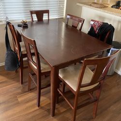 NEED GONE BY 2/27 dinner table w/ chairs