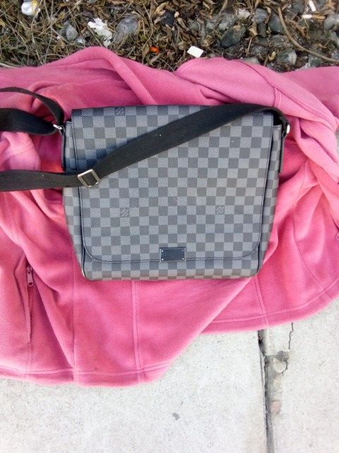 Authentic Louis Vuitton District Messenger Bag