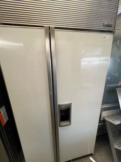 Subzero 42” refrigerator panel trash BI