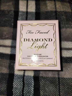 Too Faced Diamond Highlighter