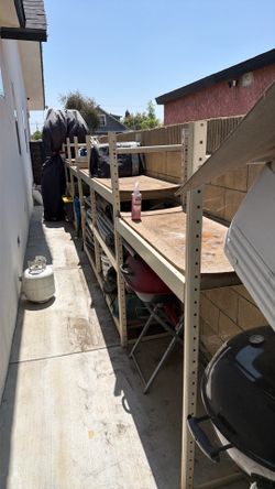 Storage shelf