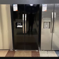 Frigidaire Glossy Black Side By Side Refrigerator Brand New Scratch And Dent Only $600🔥🔥🔥 Fast Seller
