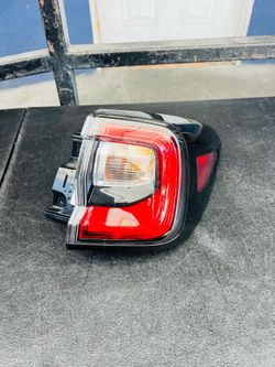 Subaru Outback 2020-2024 right passenger side tail light Oem