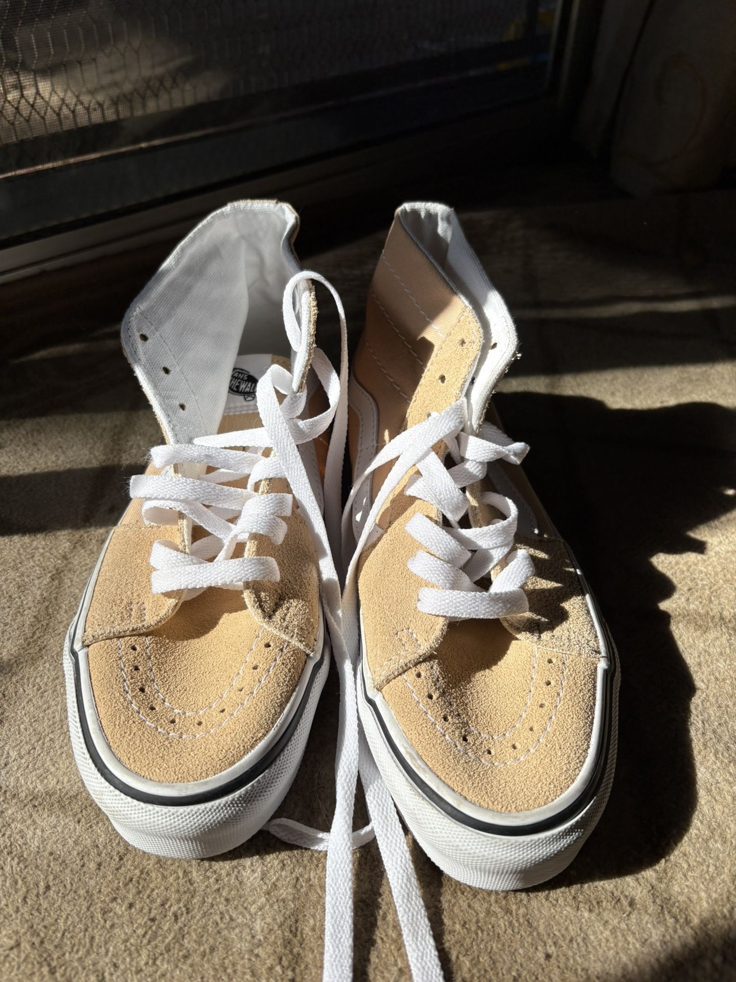 6&1/2 Women’s Old Skool High Tops Vans