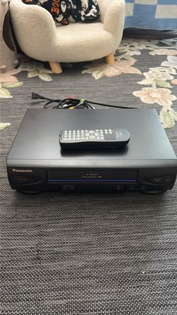 Panasonic PV‑V4022 4‑Head VHS VCR with Remote – Tested & Working