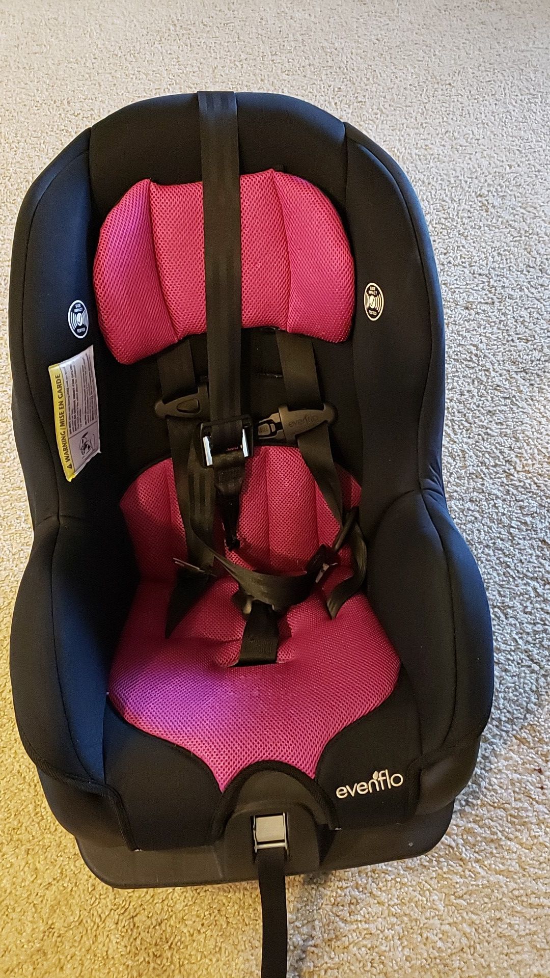 Car seat forward/rear facing (price is firm)