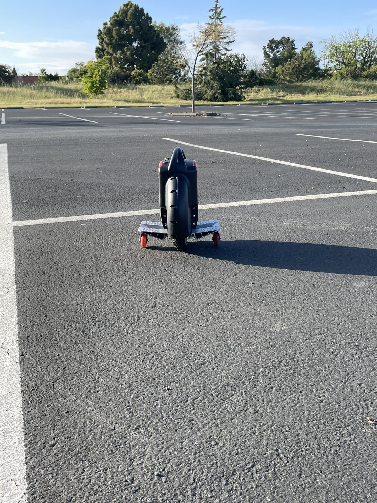 EUC With Charger And Removable Side Supportive Wheels