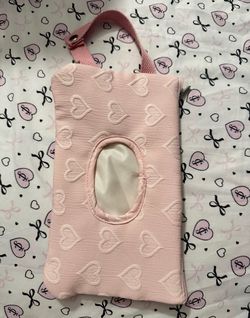 Wet wipes holder