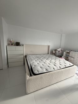 King size bed