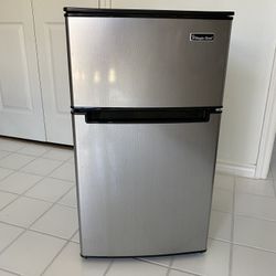 Small Refrigerator