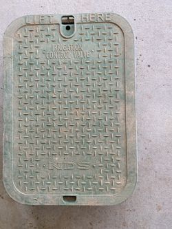 17” X 11 1/2” X 7” Sprinkler Valve Box Used Decent Shape