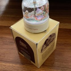 Precious Moments Water Globe Christmas with box