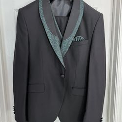 Men’s Prom suit for sale
