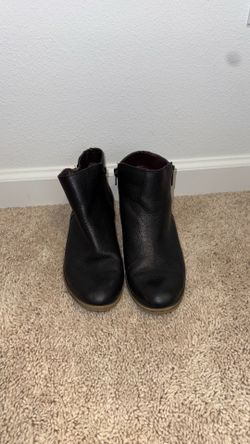 Kensie Ghita Black Leather Ankle Boots - Size 8M