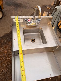 Restaurant sink