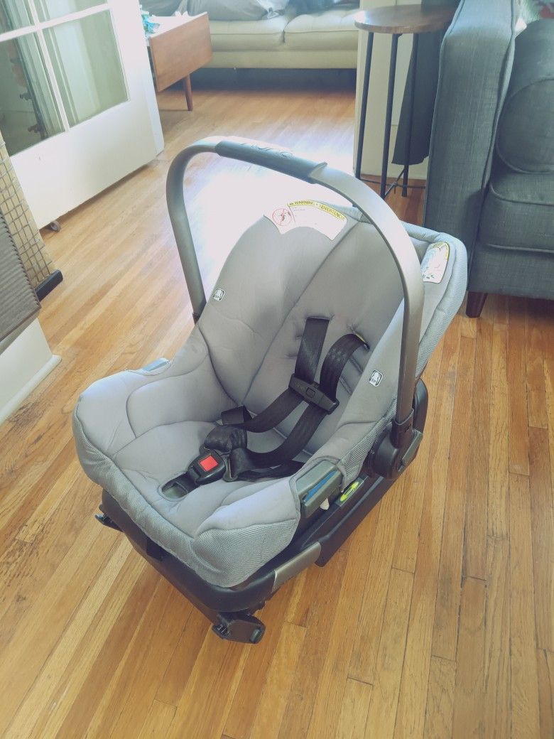 Nuna Infant Car Seat And Base