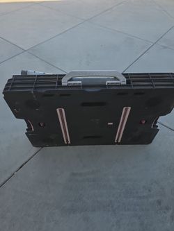 Keter folding table