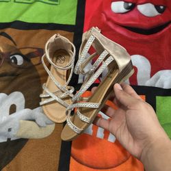 Daisy Fuentes Kids Sandals