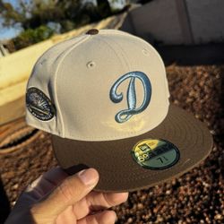 Los Angeles Dodgers 7 3/8