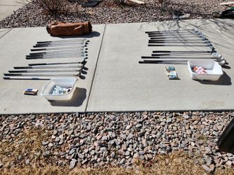 golf set for men and for women- 2 pcs,
men- Northwestern
bag included
everything (included
in the picture)
women- Performer
no bag
