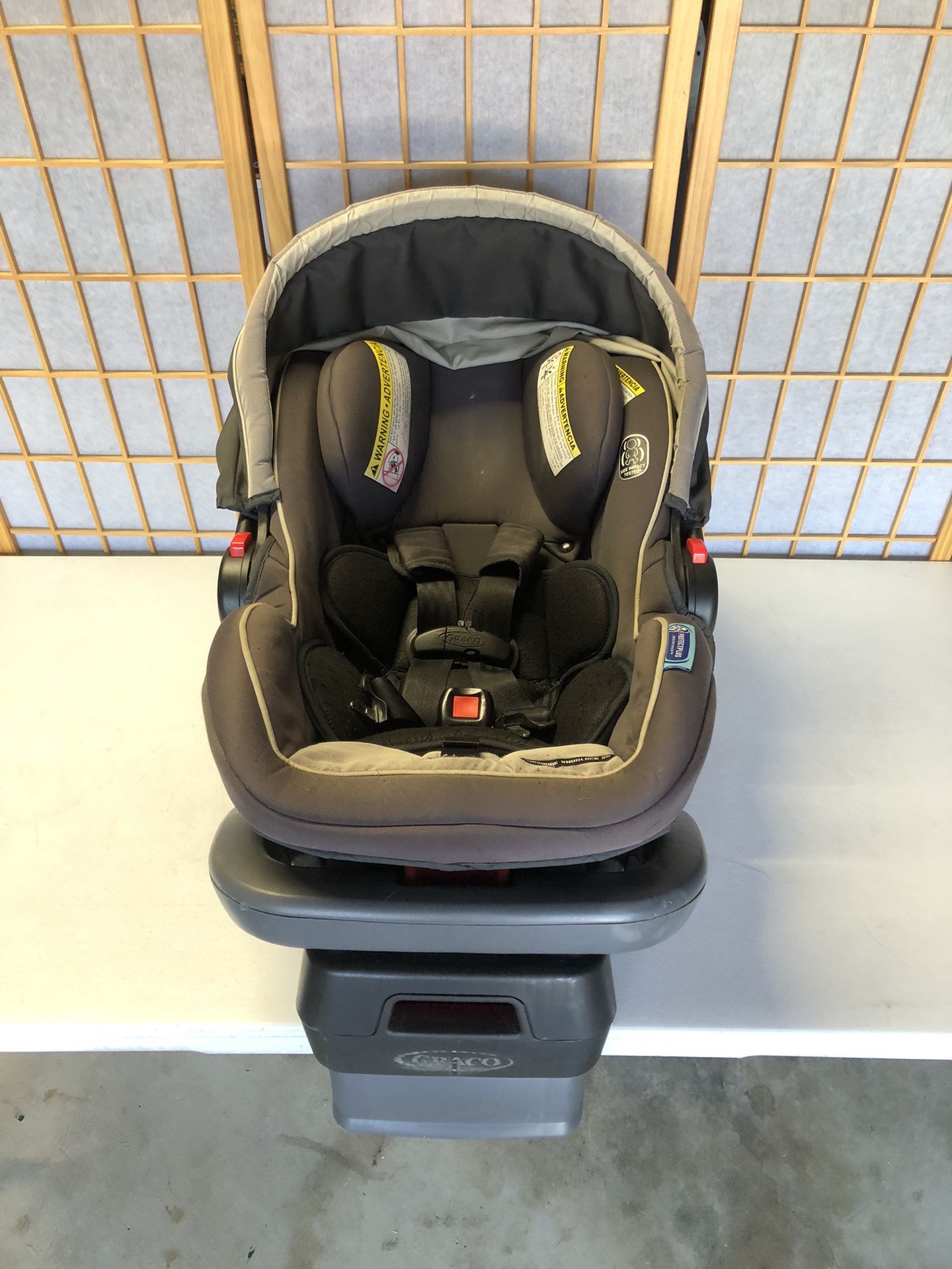 Graco Infant Car Seat And Base