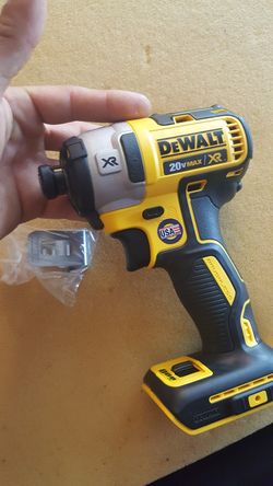 DEWALT 20V MAX BRUSHLESS 3-PEED IMPACT DRIVER 1/4