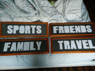 4 frames fill with your own family pictures