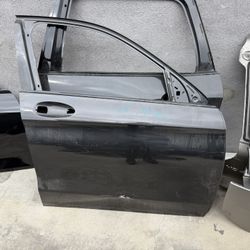2020 Mercedes GLC 300 right front door
