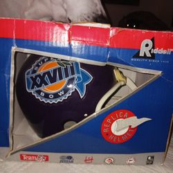RIDELL BRAND NEW IN BOX SUPERBOWL HELMET PAID 239 SELL 30 FINAL PRICE