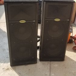 SAMSON LIVE 1212 & YAMAHA MIX 16 CHAN