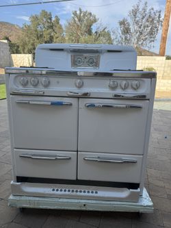 Wedgewood Vintage Stove