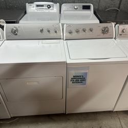 Whirlpool Washer And Gas Dryer Set
