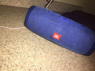 JBL charge 3