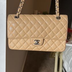 Chanel 19 Flap Bag Quilted Leather Large Red for Sale in New York, NY -  OfferUp