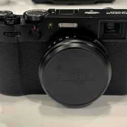 DIGITALFUJIFILM×100VBLACK