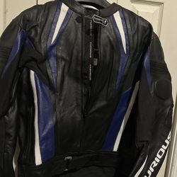 CE ARMORED. BIKER JACKET. 